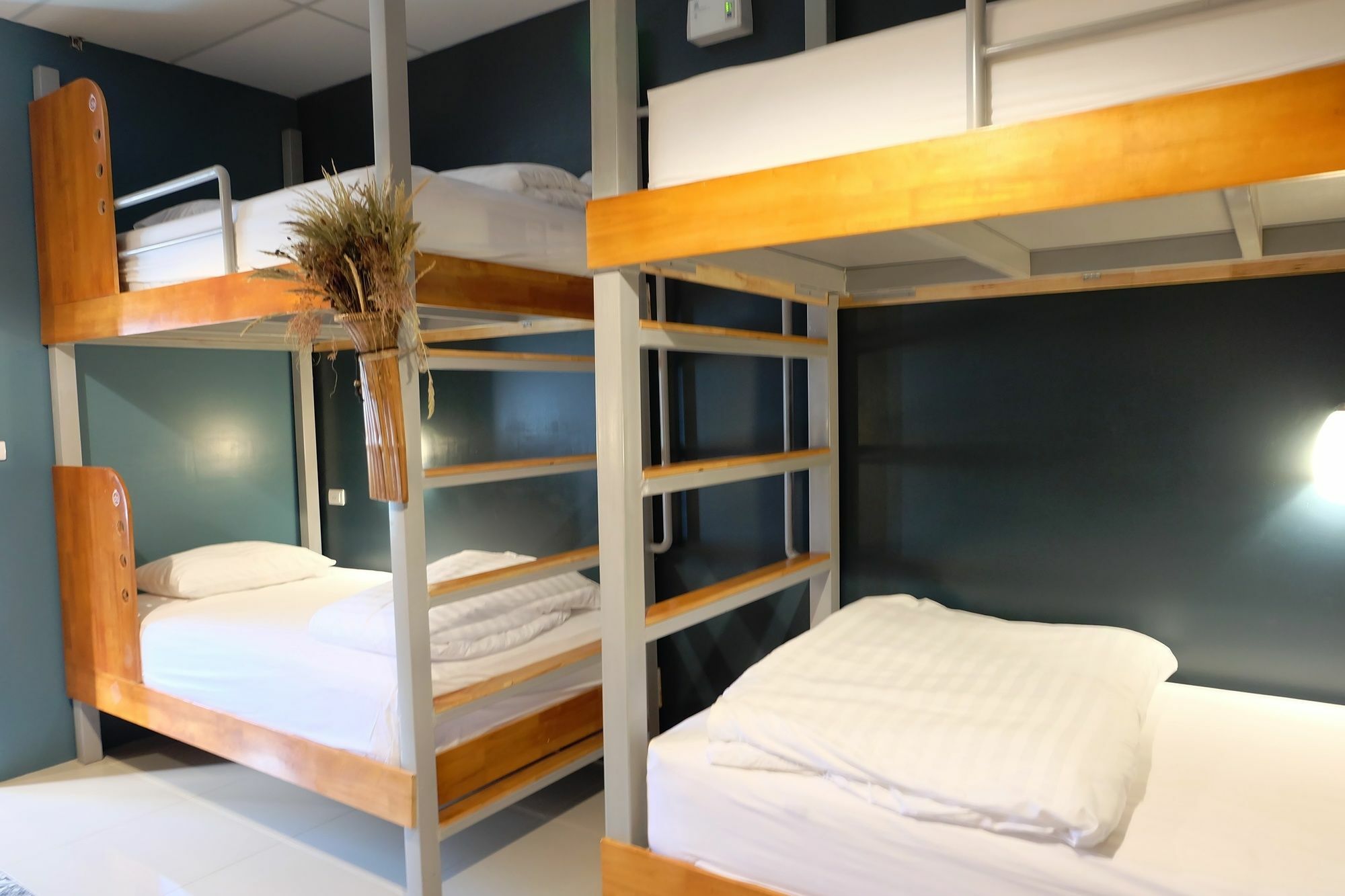Hom Hostel & Cooking Club Бангкок Экстерьер фото
