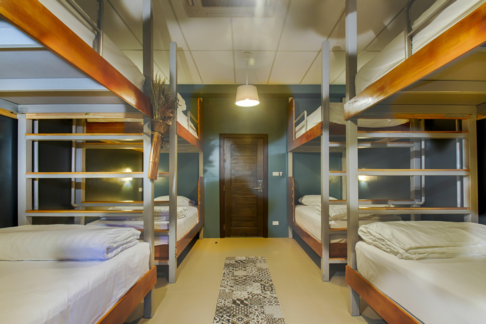 Hom Hostel & Cooking Club Бангкок Экстерьер фото